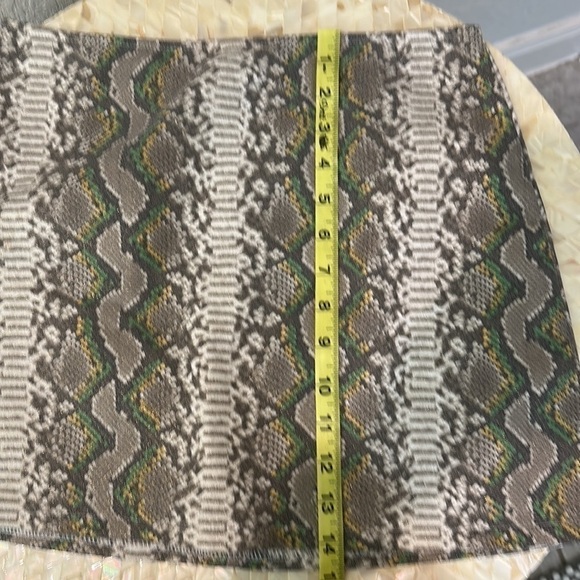 Snake print mini skirt size S - Picture 8 of 8